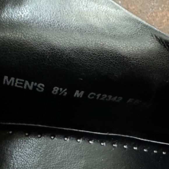 Cole Haan - Leather Dress Shoes -  Like New - Picture 6 of 6